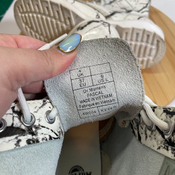 Dr Martens Women US 6 EU 37 Black White Splatter Pascal Boots Patents Leather - Picture 10 of 10